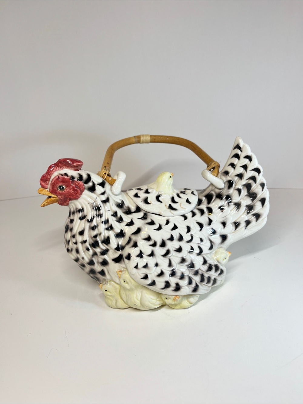 Vintage FF Fitz and Floyd 1990 Hen Chicken Chicks Bamboo Handle Teapot Cottage